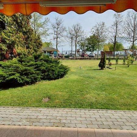 Igényes 4 fős apartman közvetlen a strandnál Csopak Exterior foto