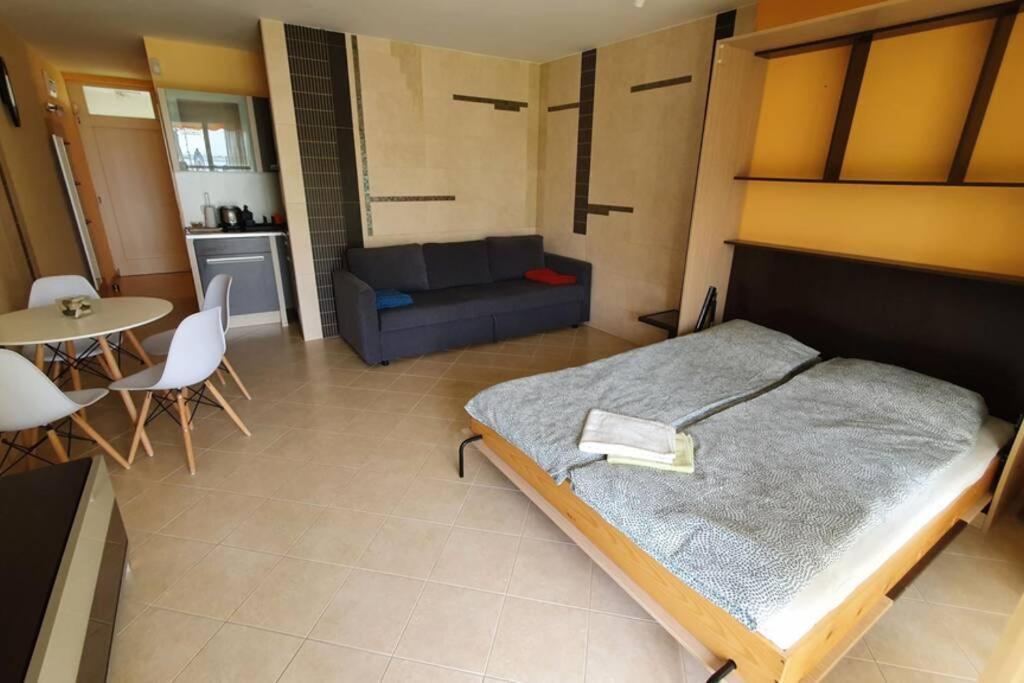 Igényes 4 fős apartman közvetlen a strandnál Csopak Exterior foto