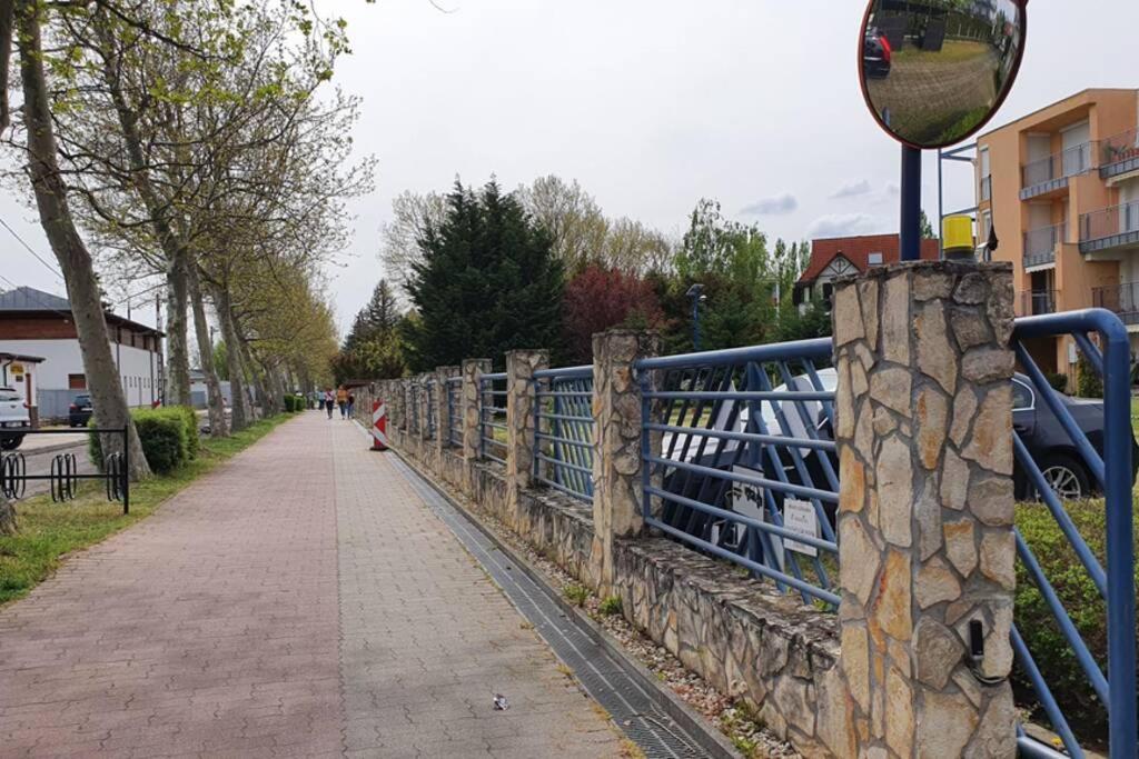 Igényes 4 fős apartman közvetlen a strandnál Csopak Exterior foto