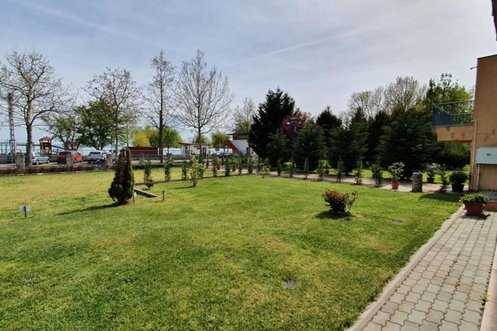 Igényes 4 fős apartman közvetlen a strandnál Csopak Exterior foto